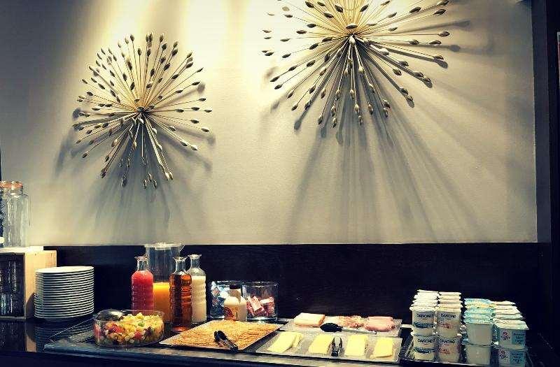Hôtel Résidence Les Pins Galants Tournefeuille Restaurante foto